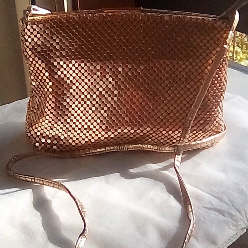 Authentic Gucci Monogram Hardware Gold Mesh Link Crossbody Bag - Picture 6 of 17